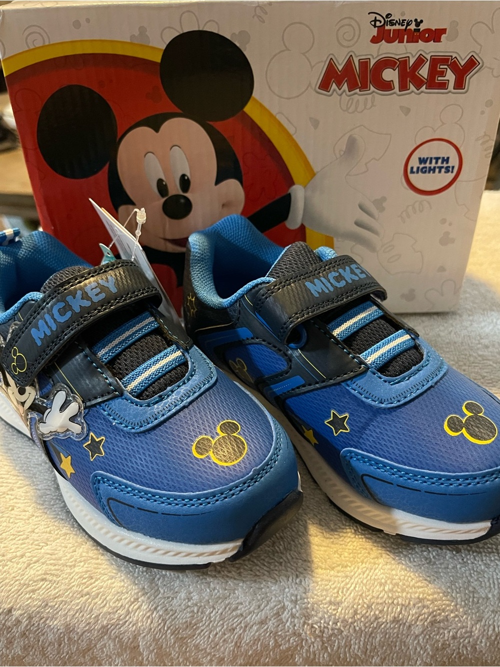 Mickey Mouse Disney Junior Kids'Light-Up Hook and Loop Sneaker Size 9 NWT